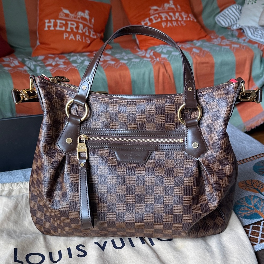 Authentic Louis Vuitton Evora MM Brown Checkered Shoulder Bag
